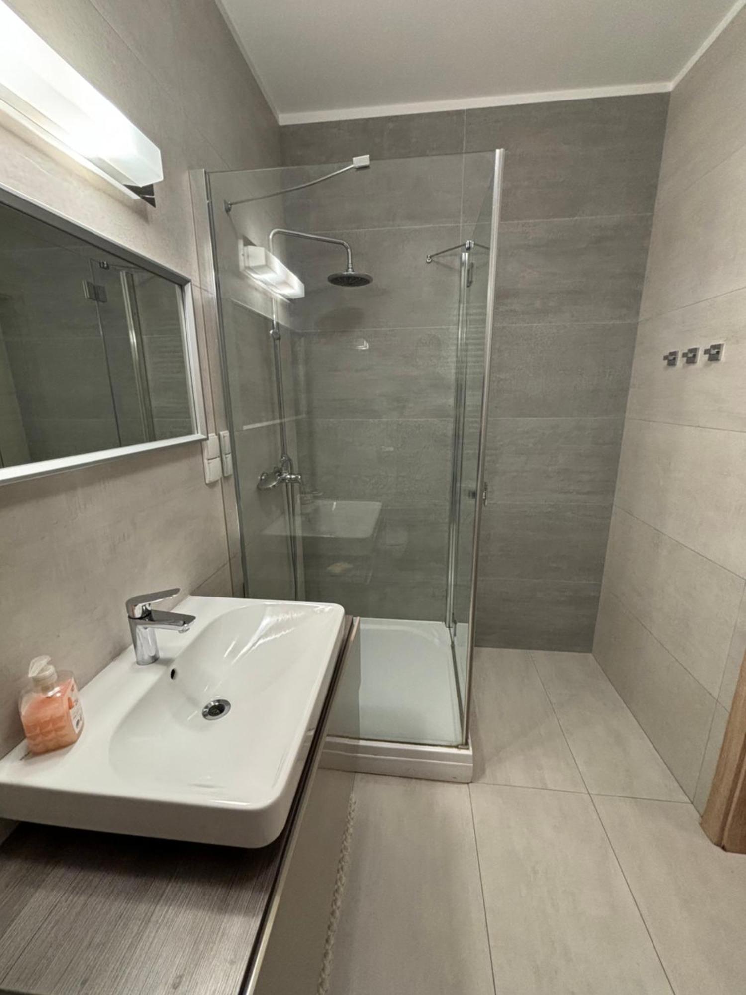 Grzybowska Residence Inter-Apartments 华沙 外观 照片
